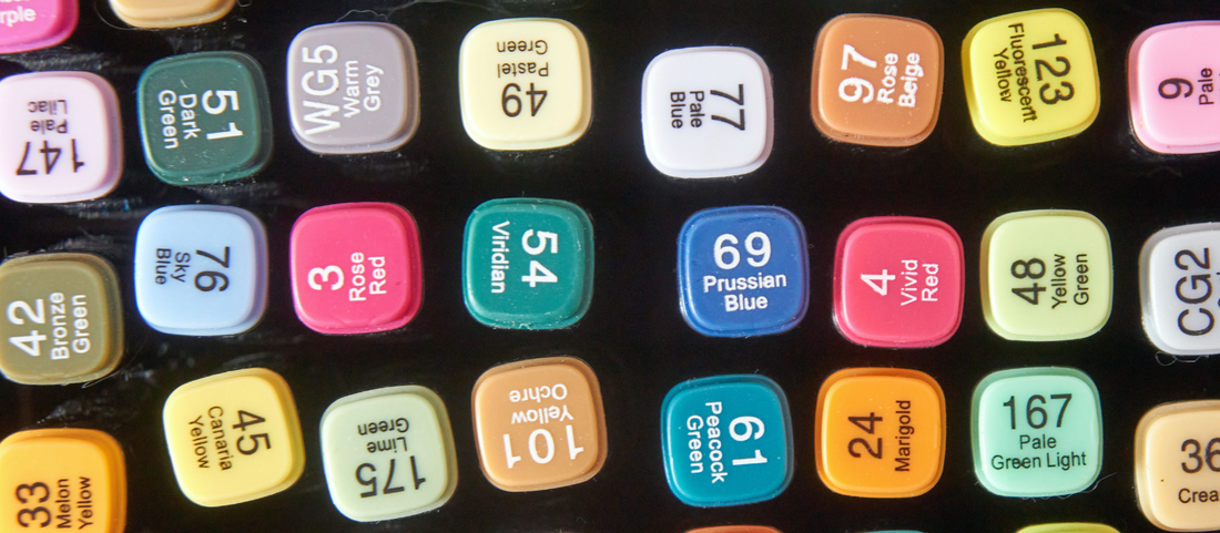 De beste stiften en potloden voor kleurboeken van Haunted Facades